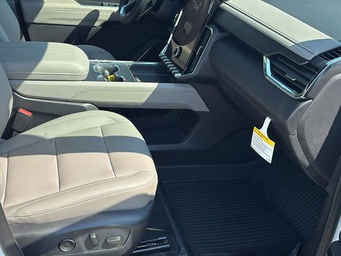 New 2026 GMC Acadia Elevation w/ Elevation Premium Package image 22