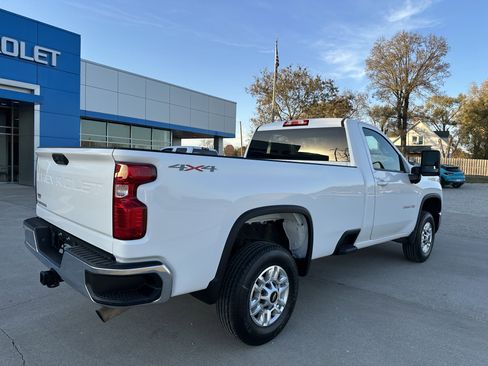 Certified 2024 Chevrolet Silverado 2500 LT image 3