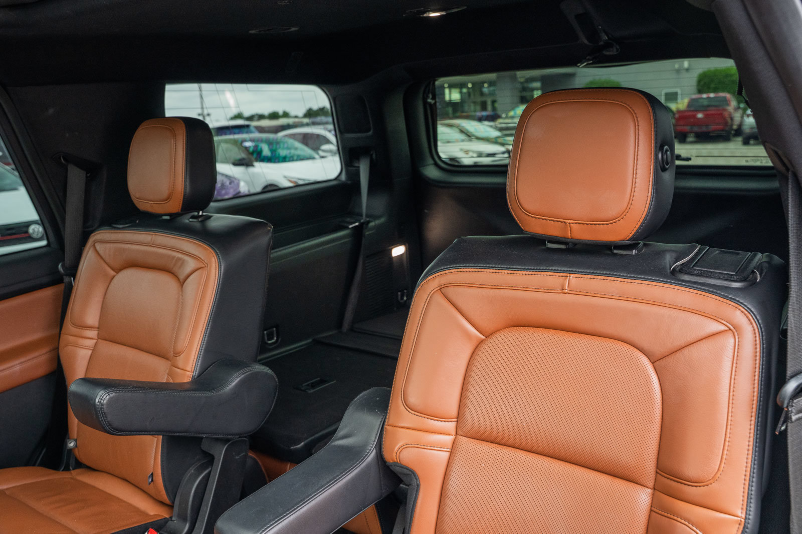 Used 2020 Lincoln Navigator Reserve w/ Equipment Group 208A Reserve AWD/4WD image 39