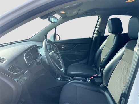 Used 2020 Buick Encore Preferred image 10