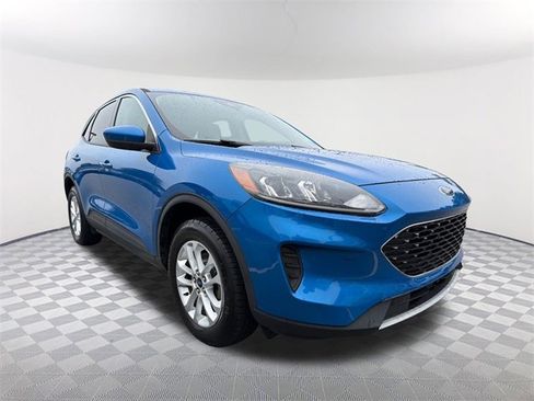Used 2020 Ford Escape SE image 3
