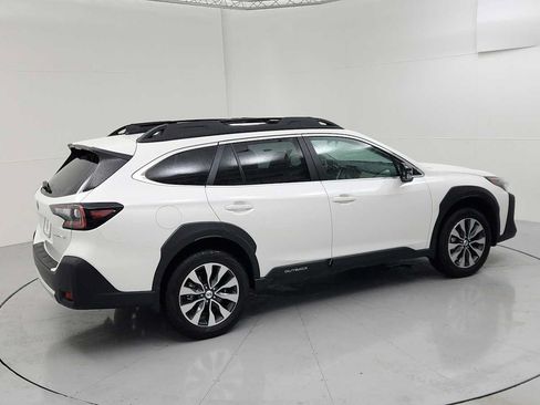 Certified 2025 Subaru Outback Limited w/ Popular Package #2 AWD/4WD image 11