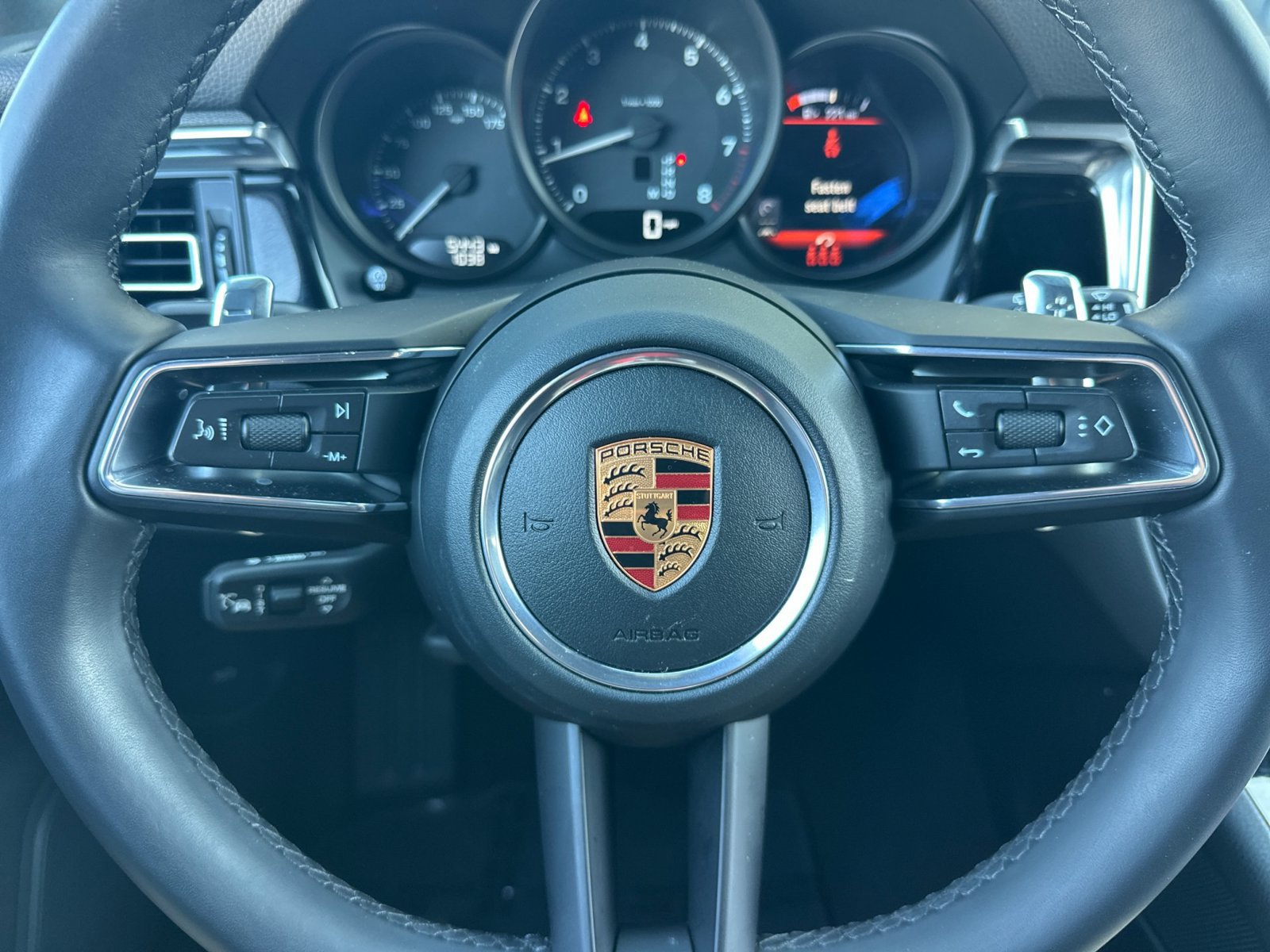Used 2026 Porsche Macan AWD/4WD image 15