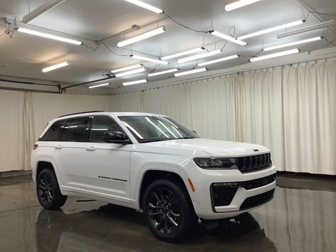 New 2026 Jeep Grand Cherokee Limited image 4