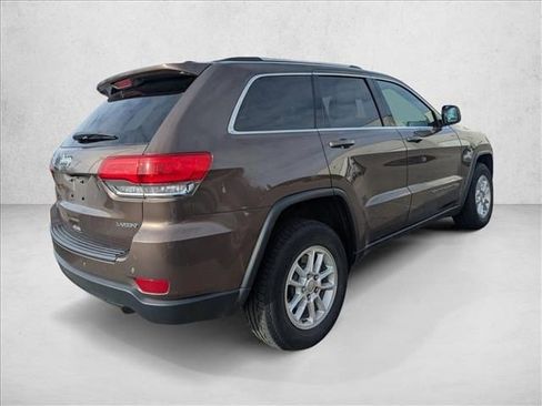 Used 2018 Jeep Grand Cherokee Laredo AWD/4WD image 5