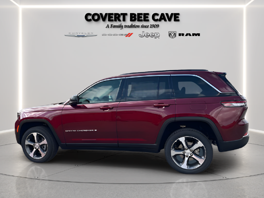 New 2026 Jeep Grand Cherokee Limited w/ Luxury Tech Group II RWD image 6