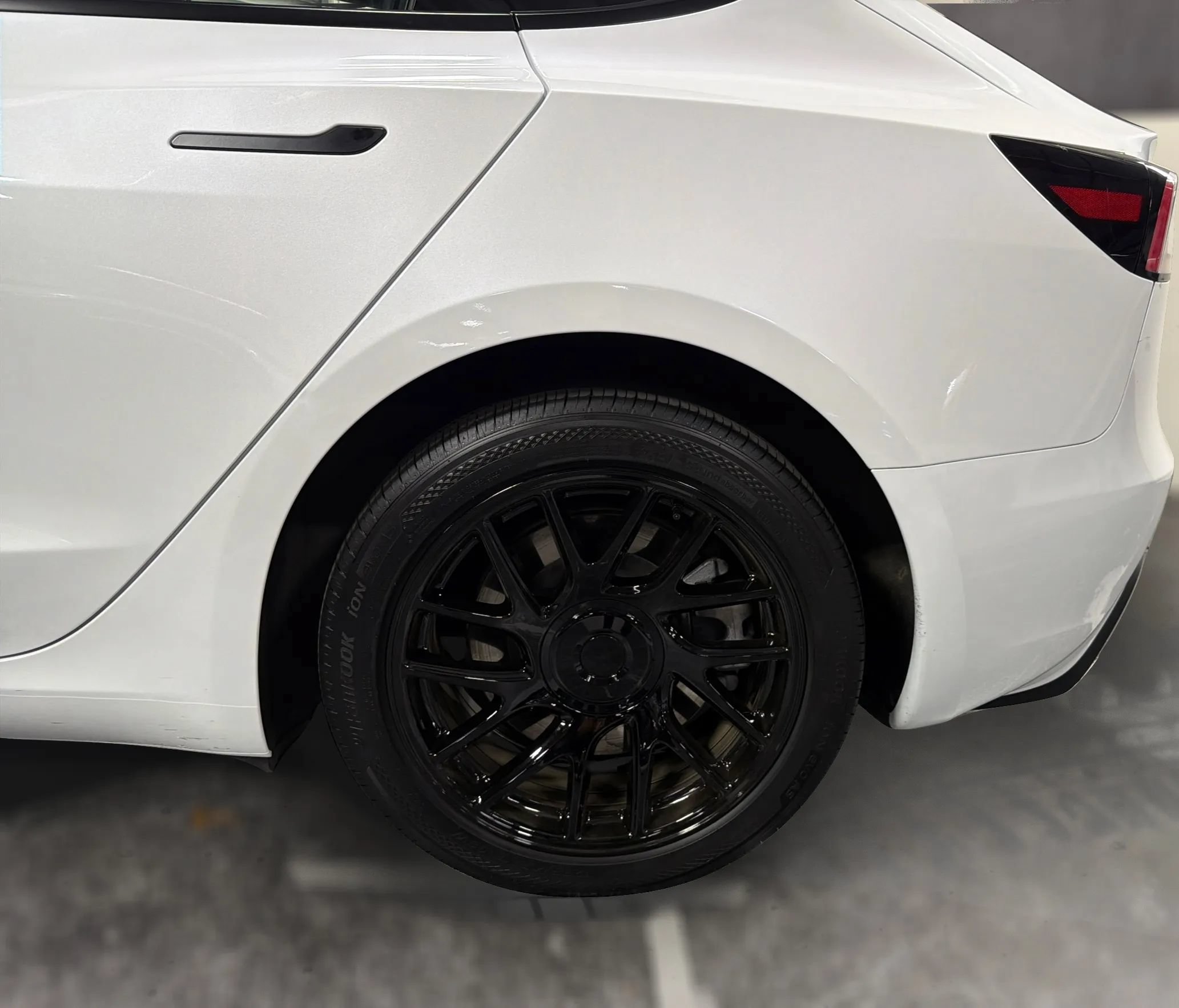 Used 2025 Tesla Model 3 Long Range AWD/4WD image 19