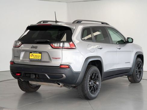 Used 2019 Jeep Cherokee Trailhawk w/ Cold Weather Group AWD/4WD image 8