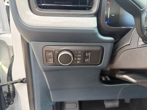 New 2025 Ford Maverick XLT image 8