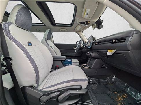 Certified 2025 MINI Cooper S image 17