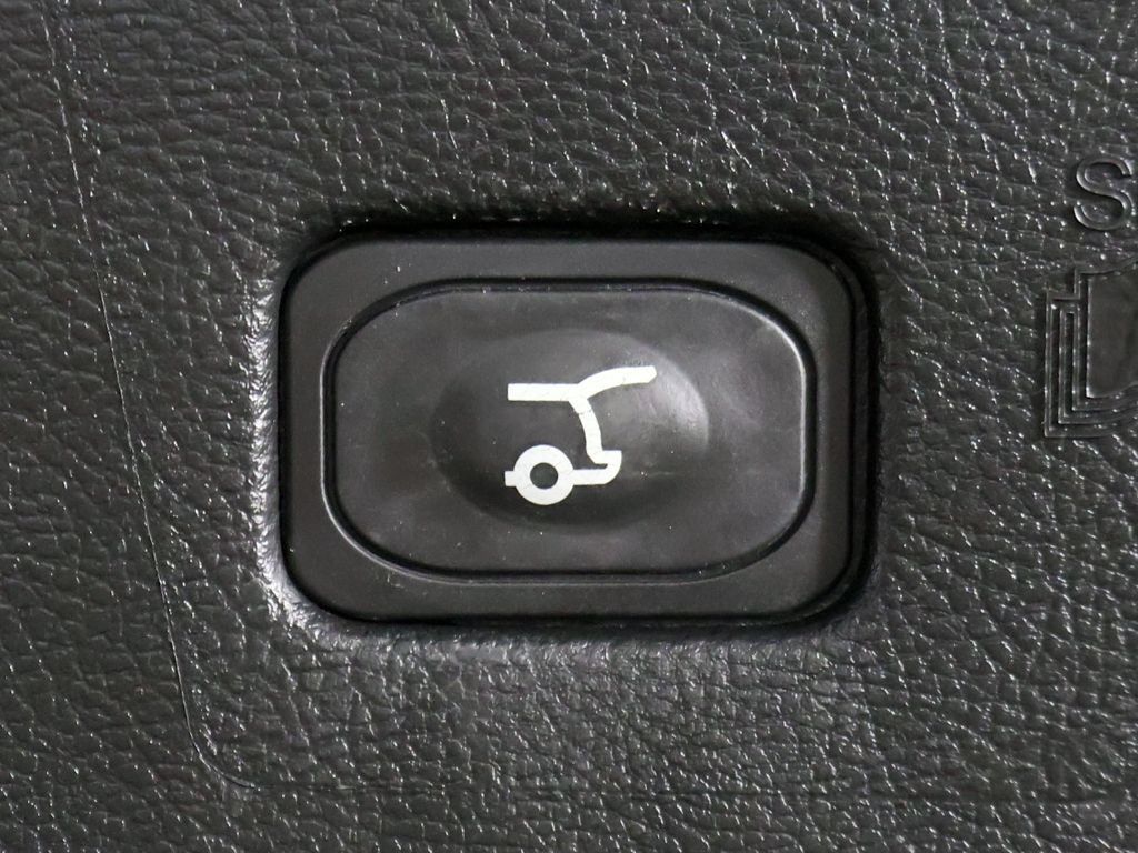 Used 2024 Ford Edge SEL w/ Convenience Package AWD/4WD image 48