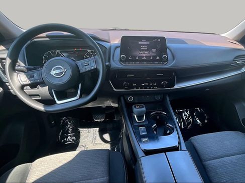 Used 2022 Nissan Rogue SV FWD image 16