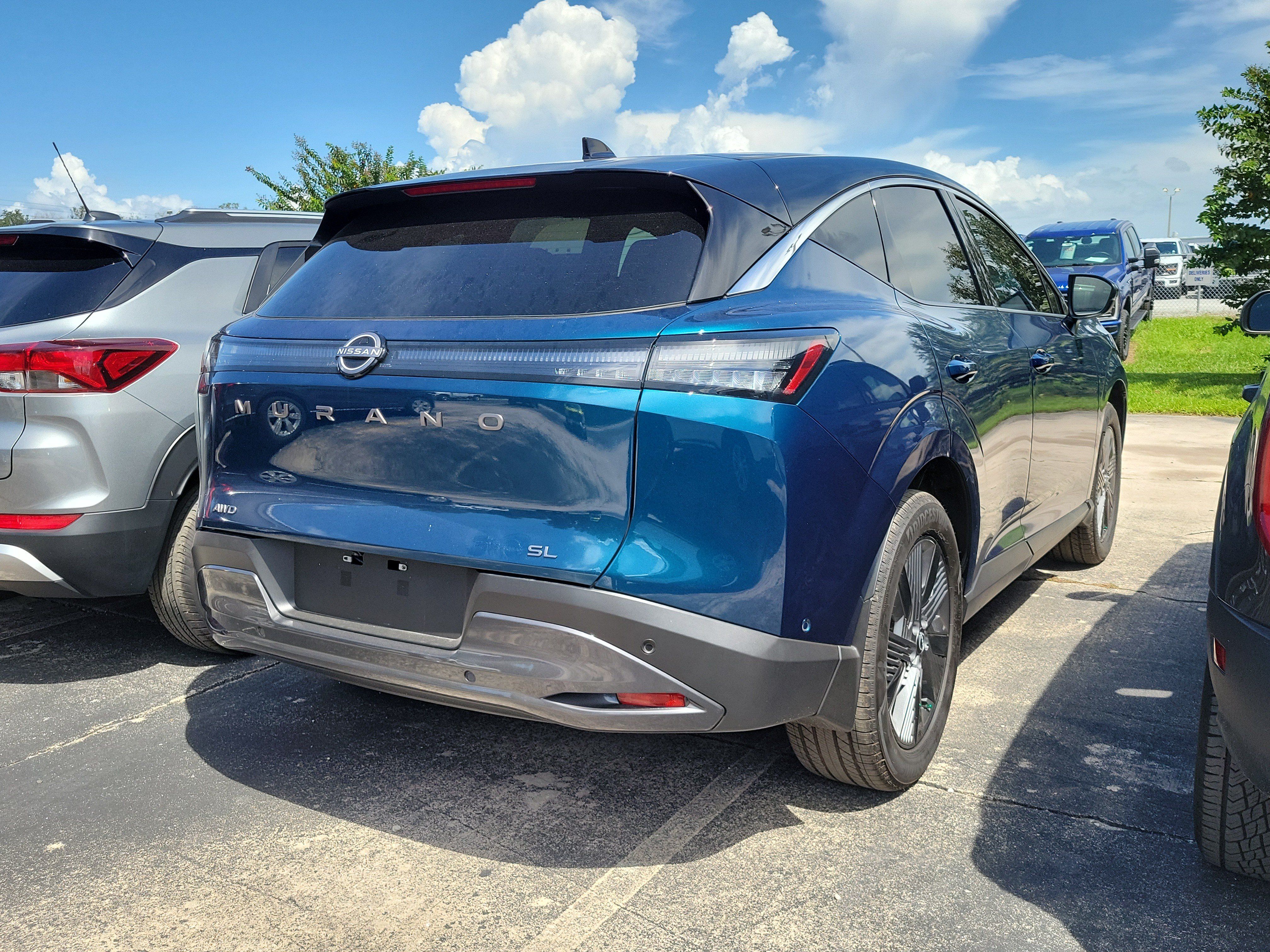 Used 2025 Nissan Murano SL AWD/4WD image 5
