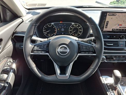 Certified 2023 Nissan Altima 2.5 SR w/ SR Premium Package FWD image 22