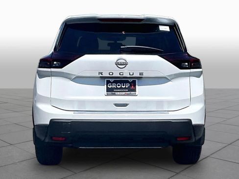 New 2026 Nissan Rogue SV FWD image 4