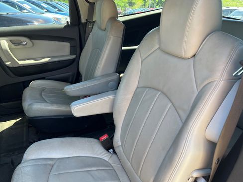 Used 2010 Chevrolet Traverse LTZ AWD/4WD image 13