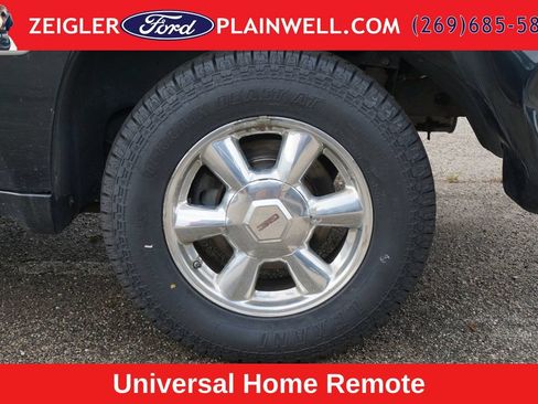 Used 2008 GMC Envoy SLE w/ Sun And Sound Package AWD/4WD image 5