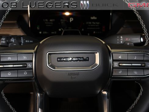 Certified 2025 GMC Acadia Denali w/ Super Cruise Package image 29