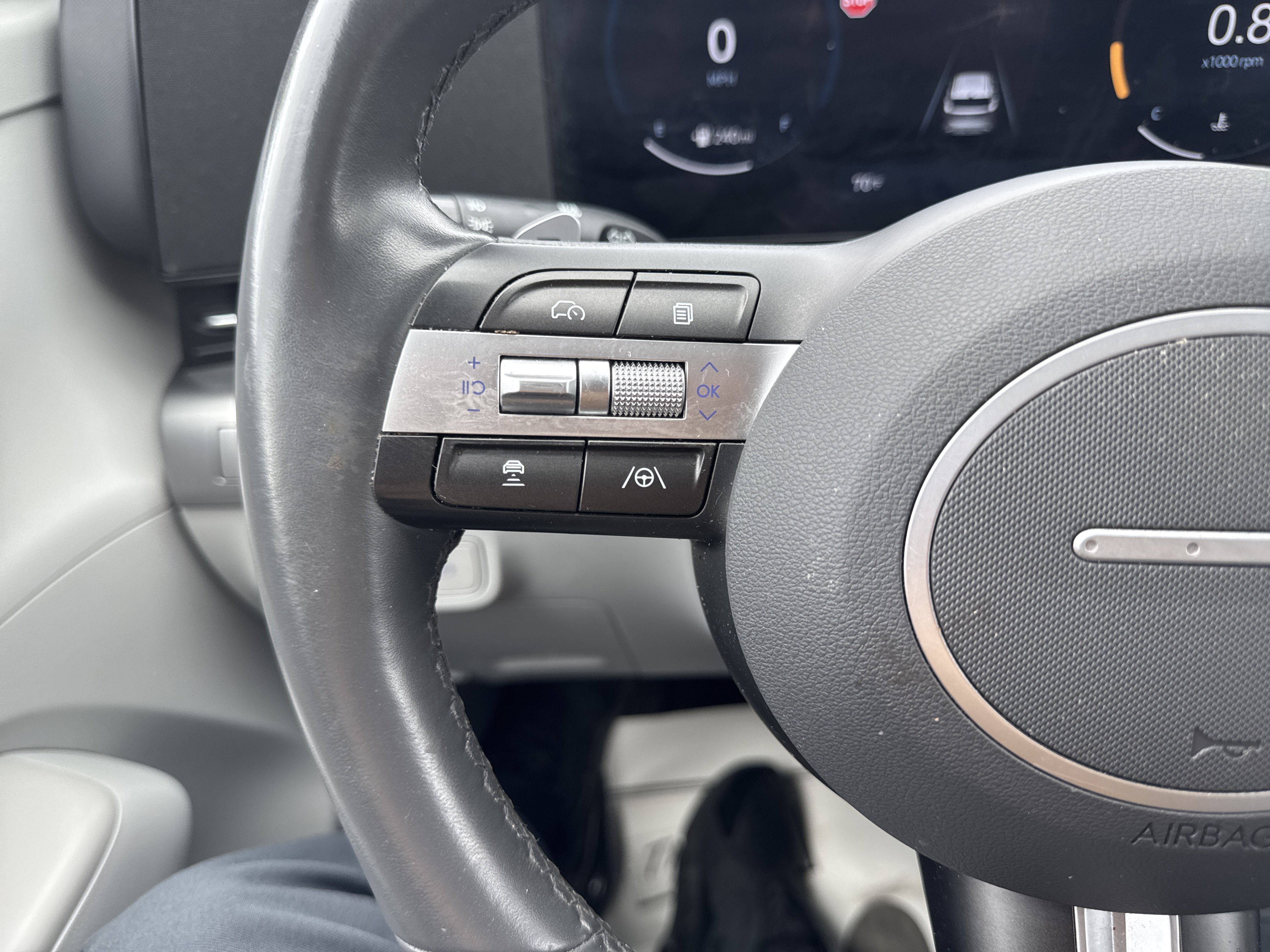Used 2024 Hyundai Kona SEL w/ Convenience Package FWD image 18