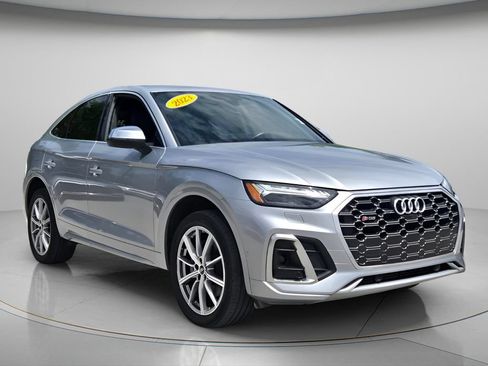 Used 2023 Audi SQ5 Prestige w/ Prestige Package AWD/4WD image 9