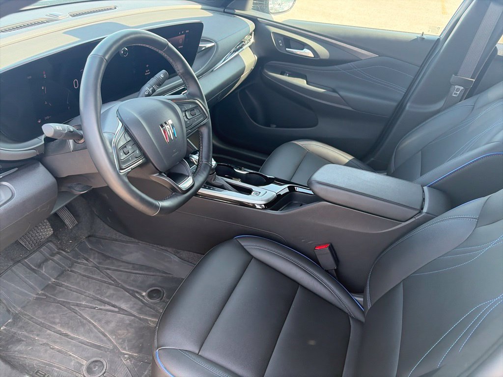 Used 2025 Buick Envista Sport Touring w/ Convenience I Package FWD image 16