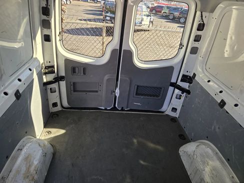 Used 2017 Mercedes-Benz Sprinter 2500 image 30