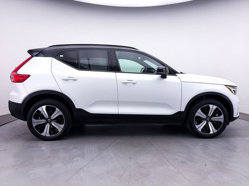 Used 2023 Volvo XC40 Recharge Plus AWD/4WD image 41