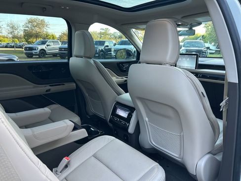 Used 2023 Lincoln Aviator Reserve w/ Equipment Group 201A image 46