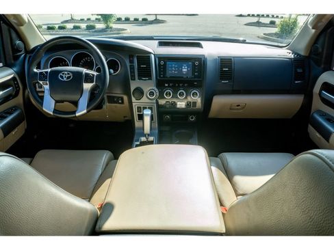 Used 2016 Toyota Sequoia Limited RWD image 21