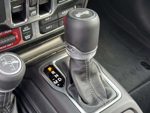 Used 2024 Jeep Wrangler Unlimited Rubicon AWD/4WD image 22
