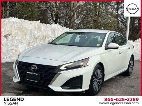 Used 2023 Nissan Altima 2.5 SV image 4