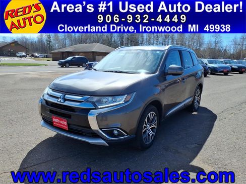 Used 2017 Mitsubishi Outlander SE AWD/4WD image 1