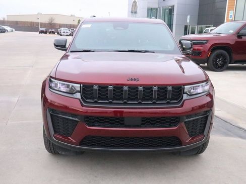 New 2026 Jeep Grand Cherokee Laredo image 10