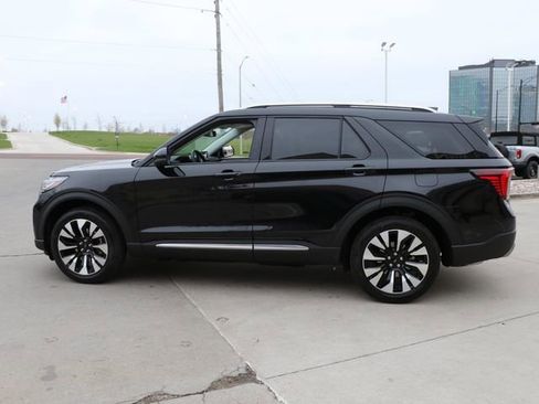 New 2026 Ford Explorer Platinum image 3