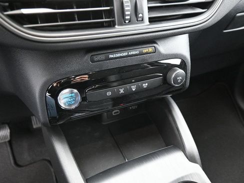 New 2025 Ford Escape SE image 15