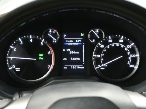 Used 2023 Lexus GX 460 Premium w/ Premium Package AWD/4WD image 10