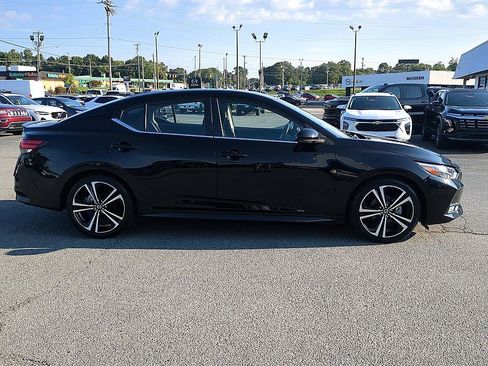 Used 2023 Nissan Sentra SR w/ Electronics Package FWD image 2