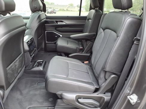 New 2026 Jeep Grand Wagoneer L Limited AWD/4WD image 11