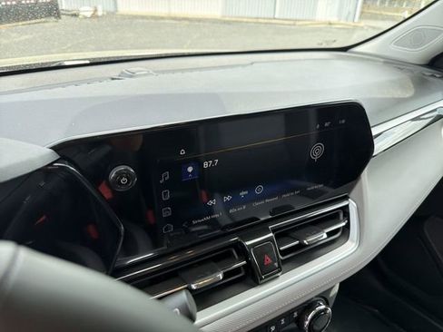 New 2026 Chevrolet TrailBlazer LT w/ Convenience Package FWD image 23