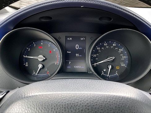 Used 2020 Toyota C-HR 4d SUV XLE image 22