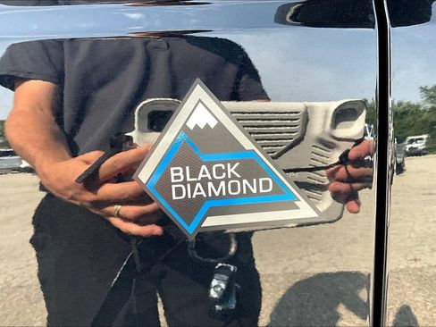 Used 2024 Ford Bronco Black Diamond AWD/4WD image 10