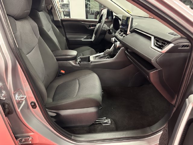 Certified 2025 Toyota RAV4 XLE AWD/4WD image 16