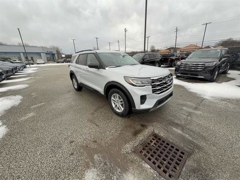 New 2026 Ford Explorer Active image 9