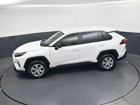 Used 2025 Toyota RAV4 LE FWD image 18
