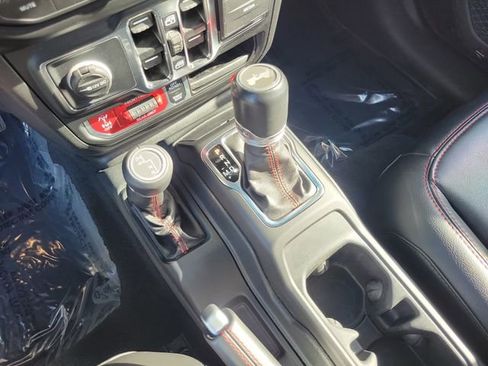 Certified 2022 Jeep Wrangler Unlimited Rubicon w/ Xtreme Recon 35" Tire Package image 27