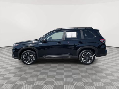 Used 2025 Subaru Forester Limited w/ Popular Package AWD/4WD image 12