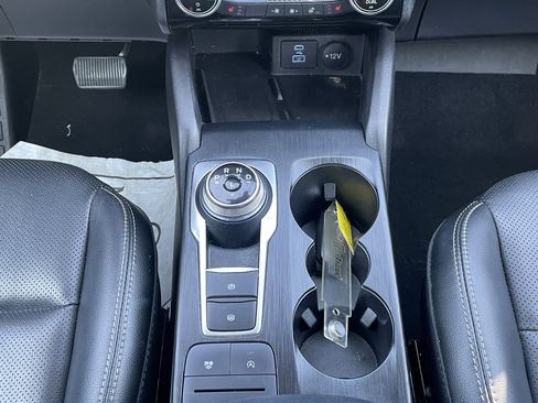 Used 2022 Ford Escape SEL w/ Technology Package image 24