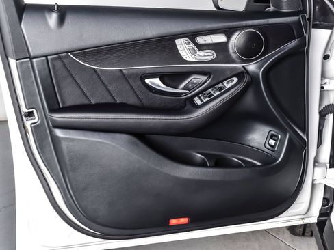 Used 2022 Mercedes-Benz GLC 300 4MATIC image 15