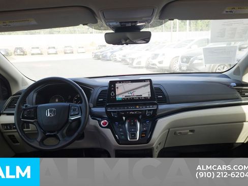 Used 2025 Honda Odyssey Elite image 27