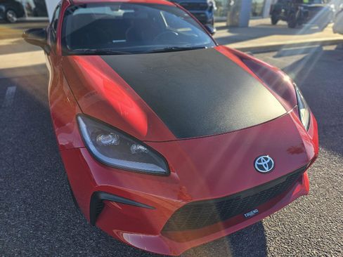 Used 2024 Toyota GR86 TRUENO Edition image 12